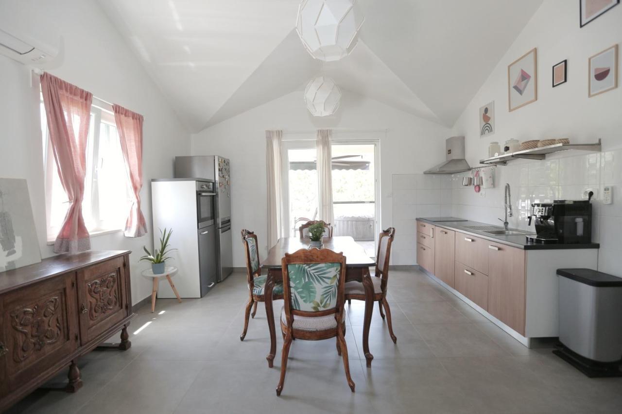 Apartment Tugare Eksteriør bilde